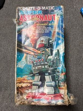 1960's HORIKAWA of Japan ROTATE-O-MATIC SUPER ASTRONAUT Tin ROBOT  BOX 