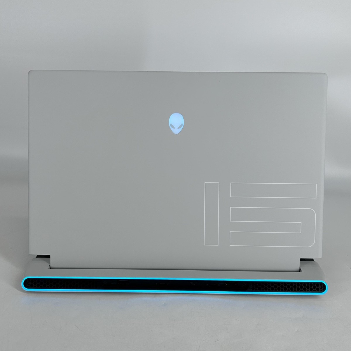 Dell Alienware X15 R2 240Hz 2K 2.7 GHz i7-12700H 32GB 2TB SSD