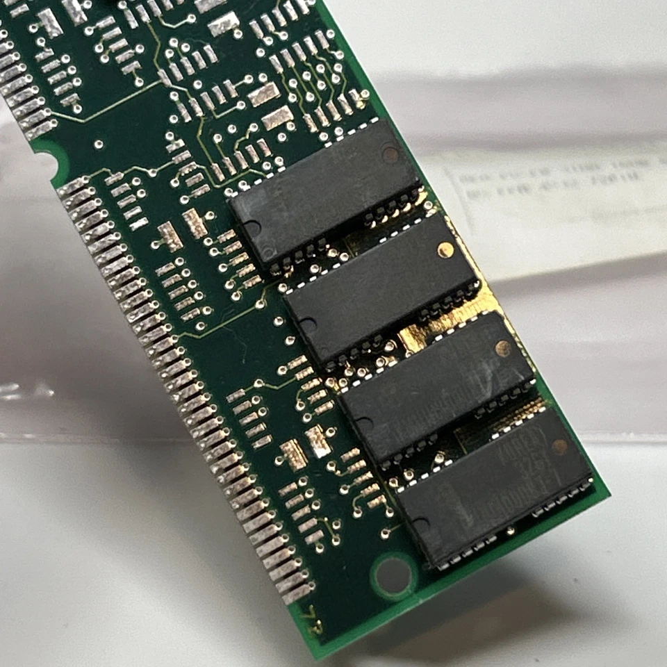 KMM5322000B-7 Samsung 8MB FastPage non-Parity 70ns 5v 72-Pin SIMM Memory Module - Image 4 of 4