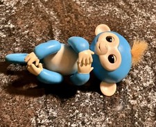WowWee Fingerlings 5" Blue Monkey Orange Hair Interactive Pet Toy Works