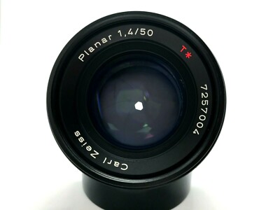 Contax Carl Zeiss Planar T* 50mm F/1.4 MMJ MF Lens + P-Filter