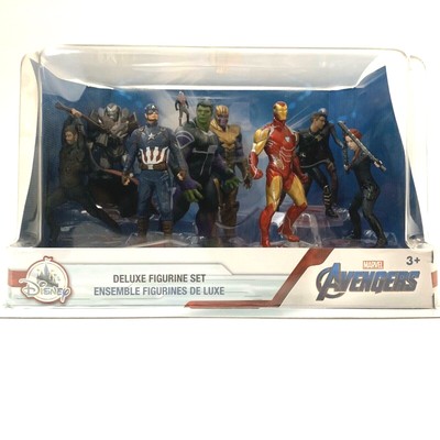 deluxe figurine set avengers