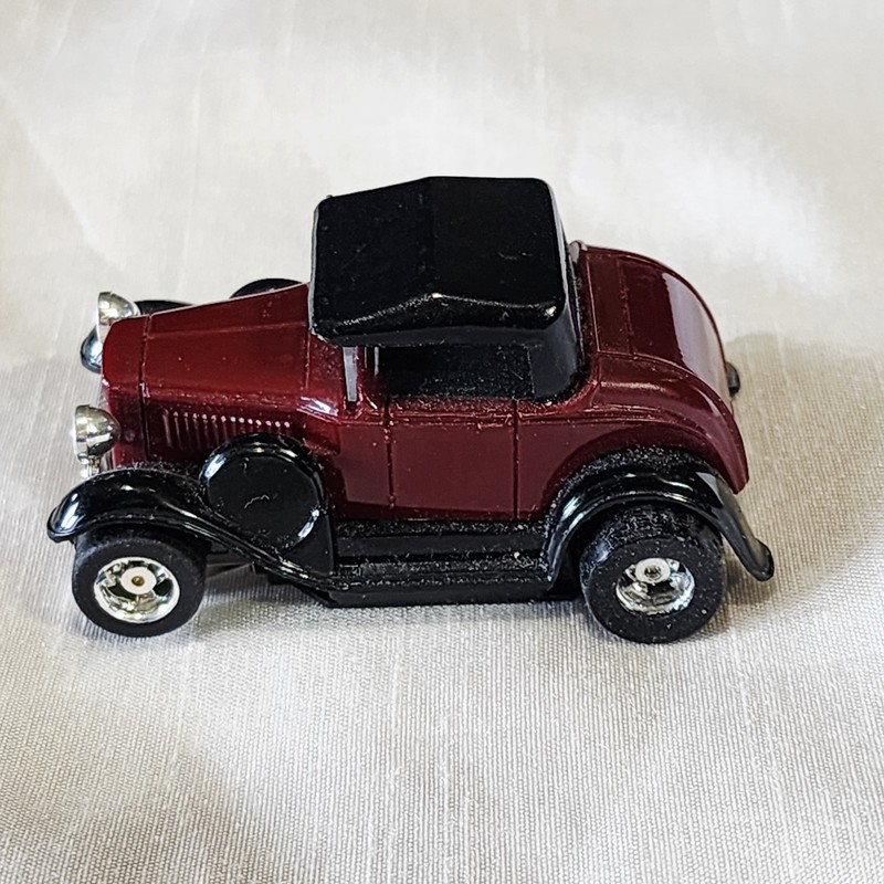 Tyco '32 FORD ROADSTER Slot Car HO scale