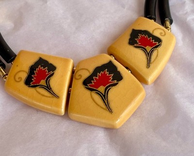 Vintage Mid-Century Japan Necklace, Yellow Crazed Resin & Black Art Deco Floral