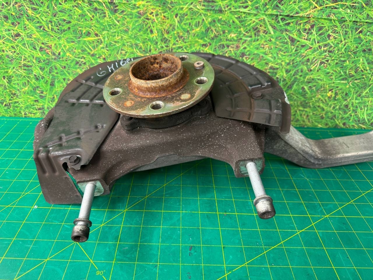 14-17 Maserati Ghibli M157 Front Right Passenger Side Spindle Knuckle Hub OEM