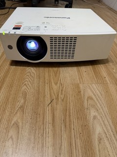 Panasonic PT VMZ61 WUXGA Laser Projector – Powers On – Faulty/For Parts