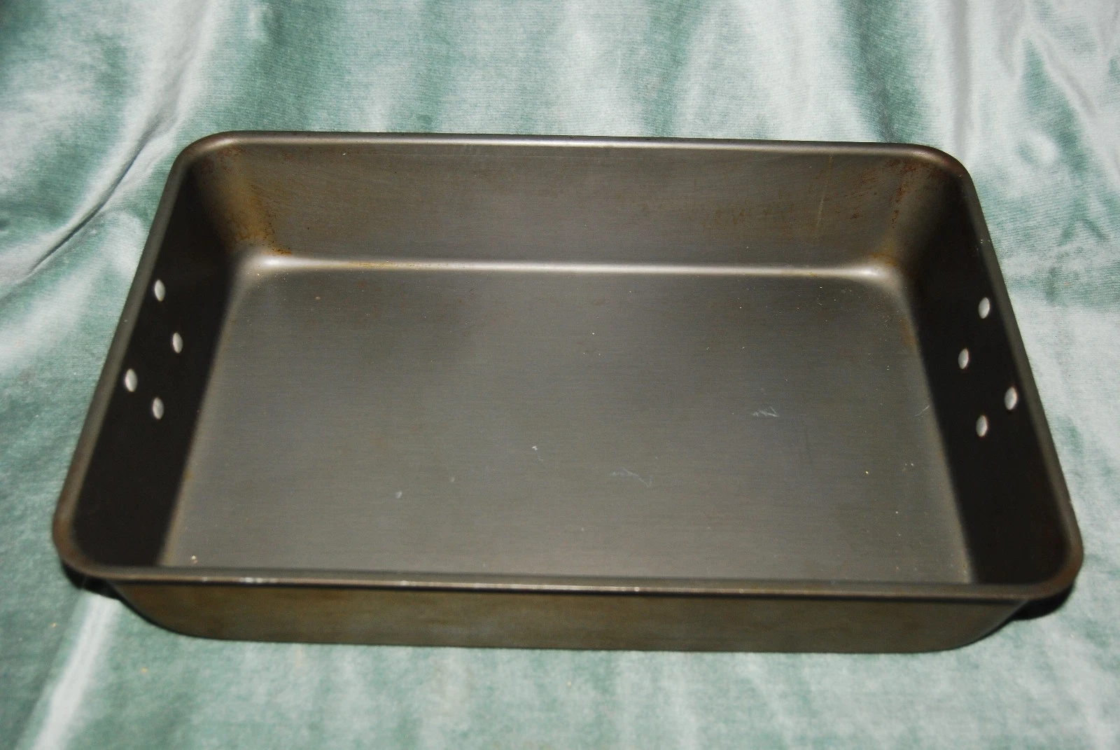 Commercial Aluminun Cookware Toledo Ohio 18 x 12 x 3-3/4” Anodized Roasting Pan