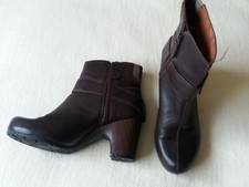 Women's Clarks Boots UK Size 5 Mint Condition