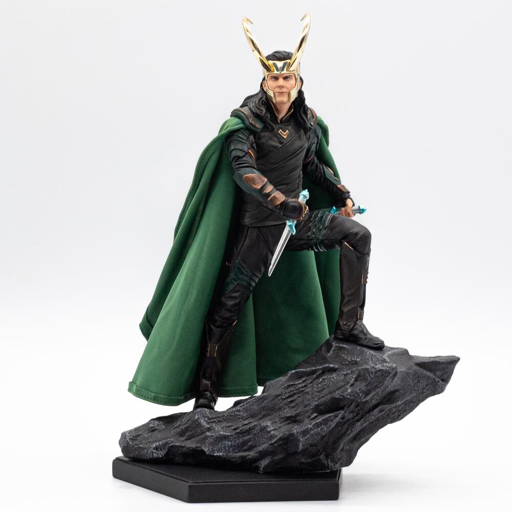 ソー　RAGNAROK IRONSTUDIOS Marvel Thor Ragnarok Statue | Iron Studios Collectibles