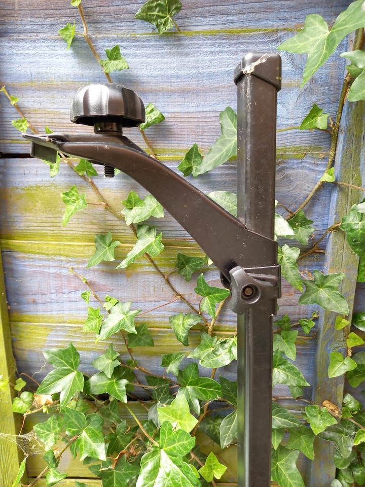 Pair Halfords 1040 Black Car Roof Bars 50" (127cm) Long (fit cars with