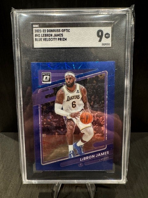 2021-22 Donruss Optic LeBron James Blue Velocity Prizm #41 SGC 9