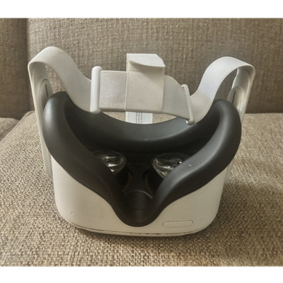 Meta Quest 2 White Standalone VR Headset with Controllers