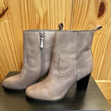 Cole Haan Women’s Taupe/Black Leather Ankle Bootie Round Toe Zip Block 7B