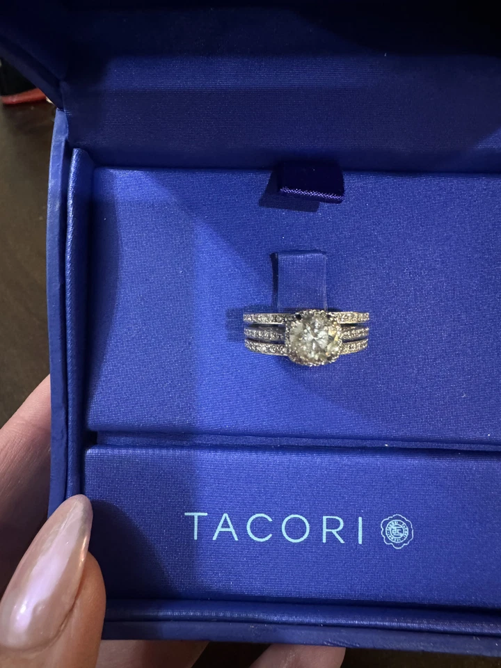 Juego de boda solitario clásico redondo Tacori Platinum 1 quilate Foto 4 de 4