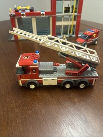LEGO 2013 RETIRED City Fire Station 60004 Rare Incomplete Set