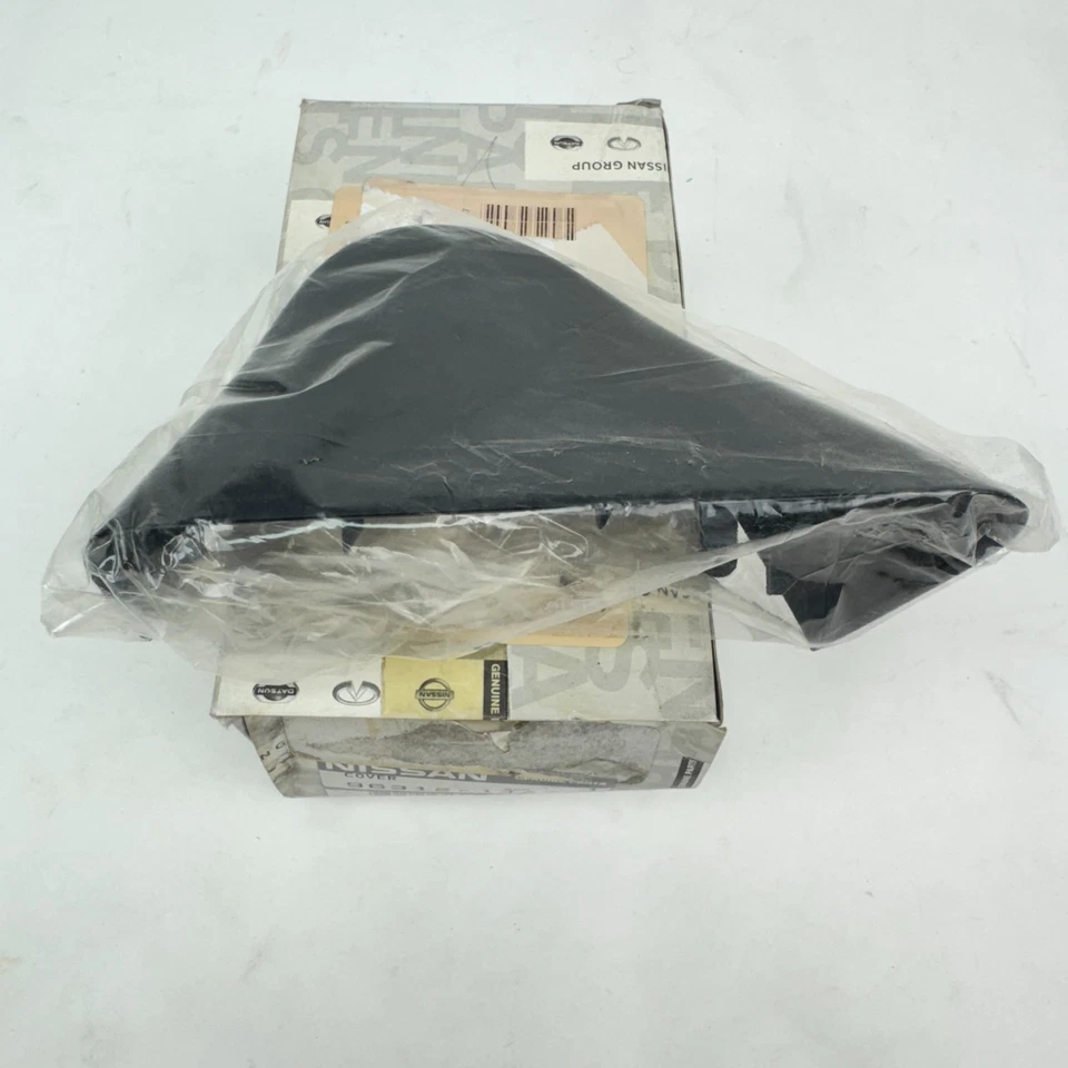 Cubierta inferior del espejo retrovisor lateral derecho Nissan Quest 2014-2017 OEM 96312-1JA7A Foto 2 de 4