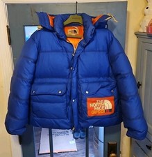 The North Face x Gucci blu arancione giacca puffer con cappuccio media con gancio Gucci 