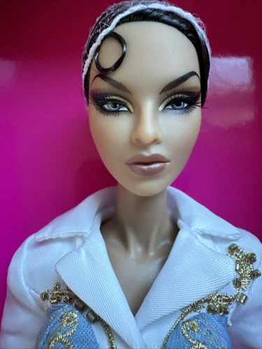 INTEGRITY FASHION ROYALTY Isha CLASSICALLY SURREAL 2023 CURATED Event Doll NRFB