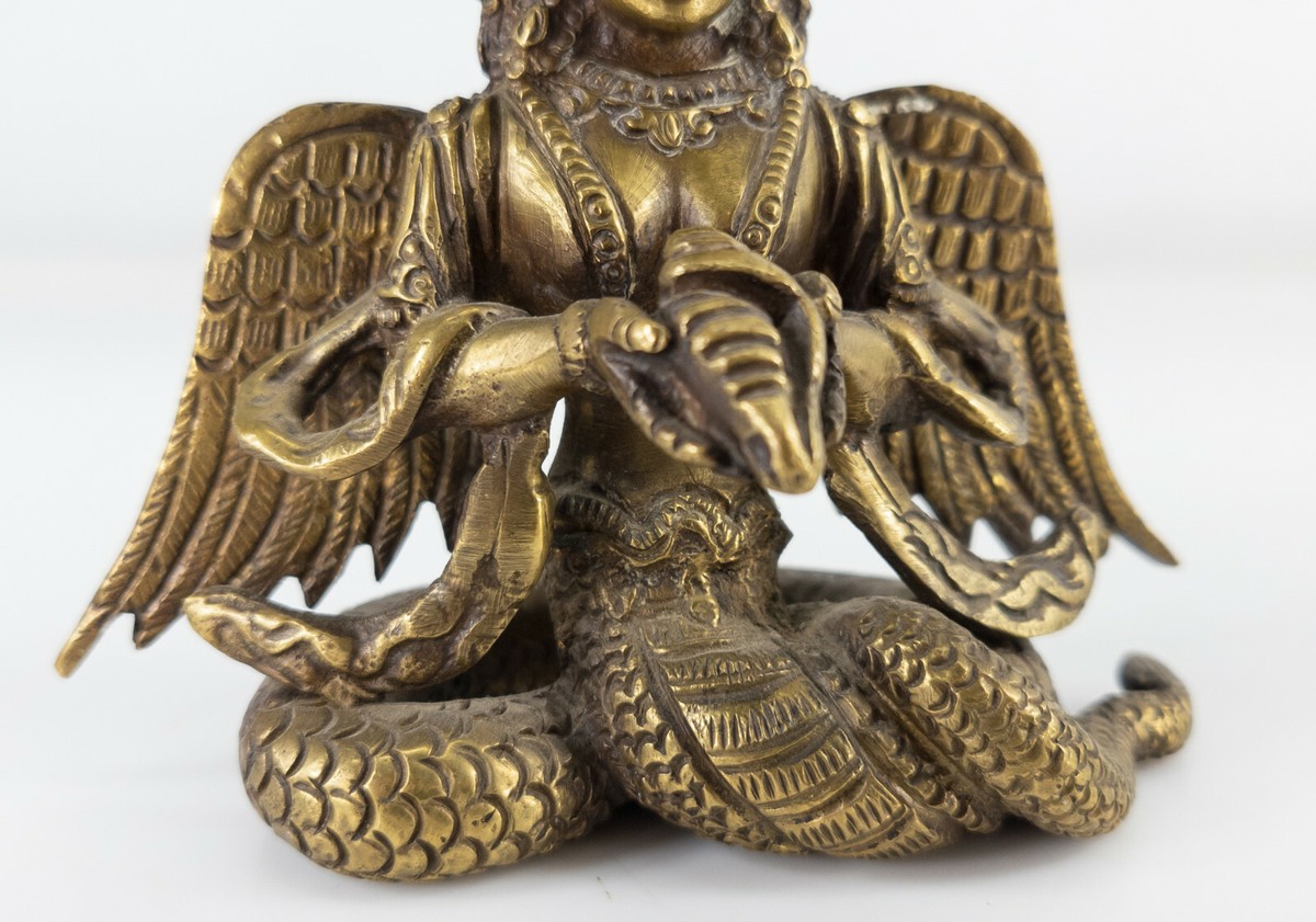 Naga Rani Naga Hindu Religious Black Stone Naga Raani Statue, For Exterior Decor