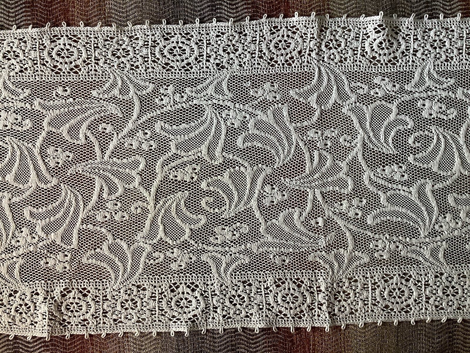 Vintage Lace Table Runner Or Dresser Scarf 14 X 45” Ecru Color Cotton Lace