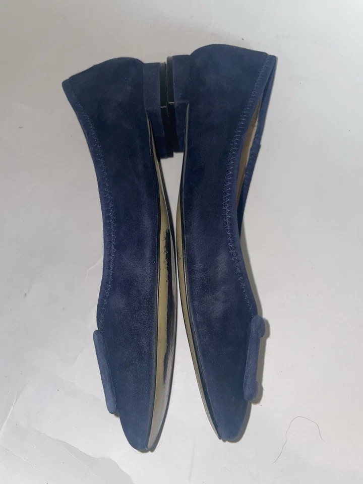 Talbots Women’s Navy Blue Suede Flats Size 6.5M. - Image 4 of 4