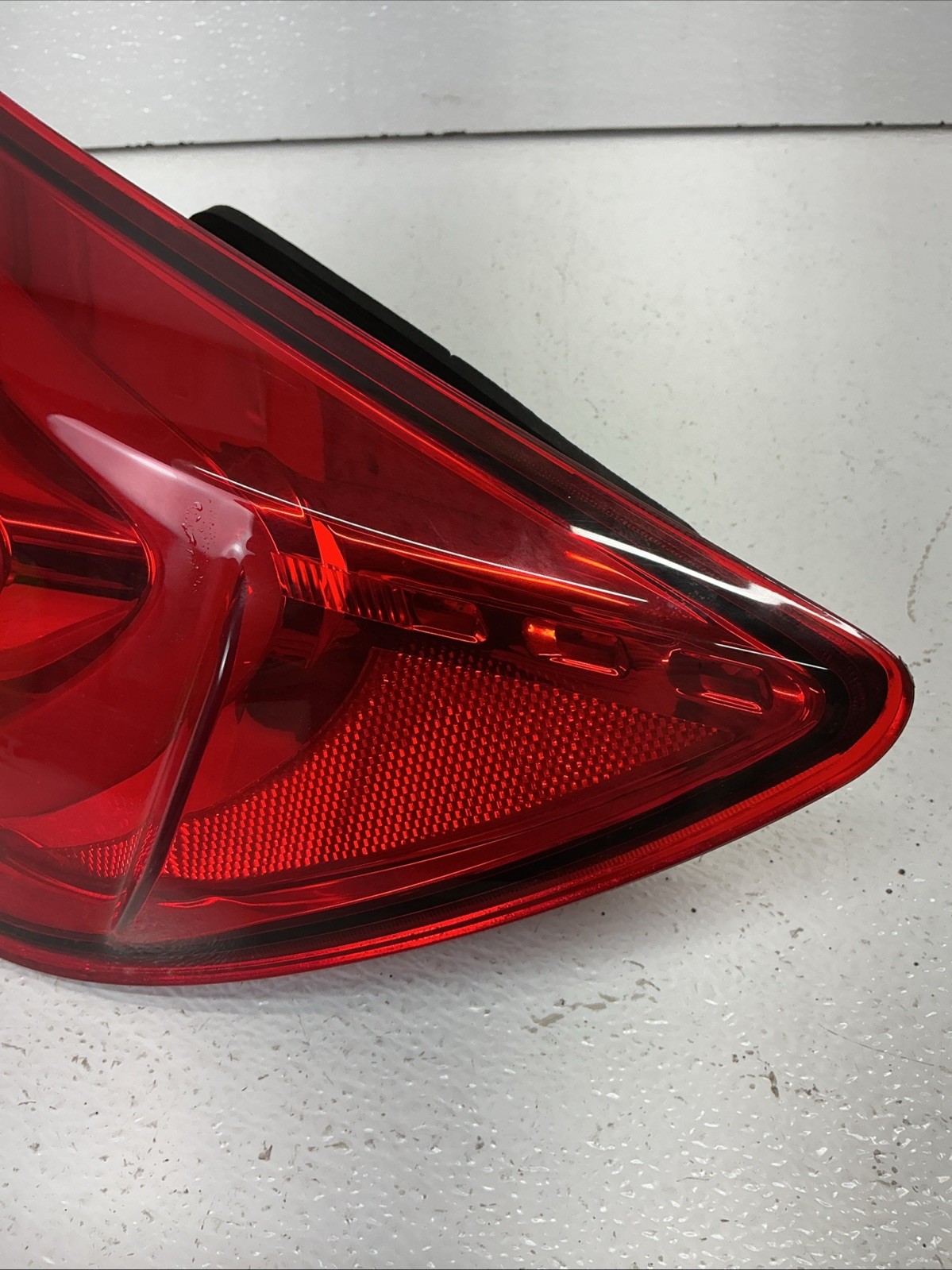 14-17 MASERATI QUATTROPORTE Taillight Outer Right Passenger Side OEM
