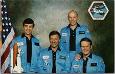 1983 Houston JOHNSON SPACE CENTER Postcard Space Shuttle Challenger STS-6 Crew