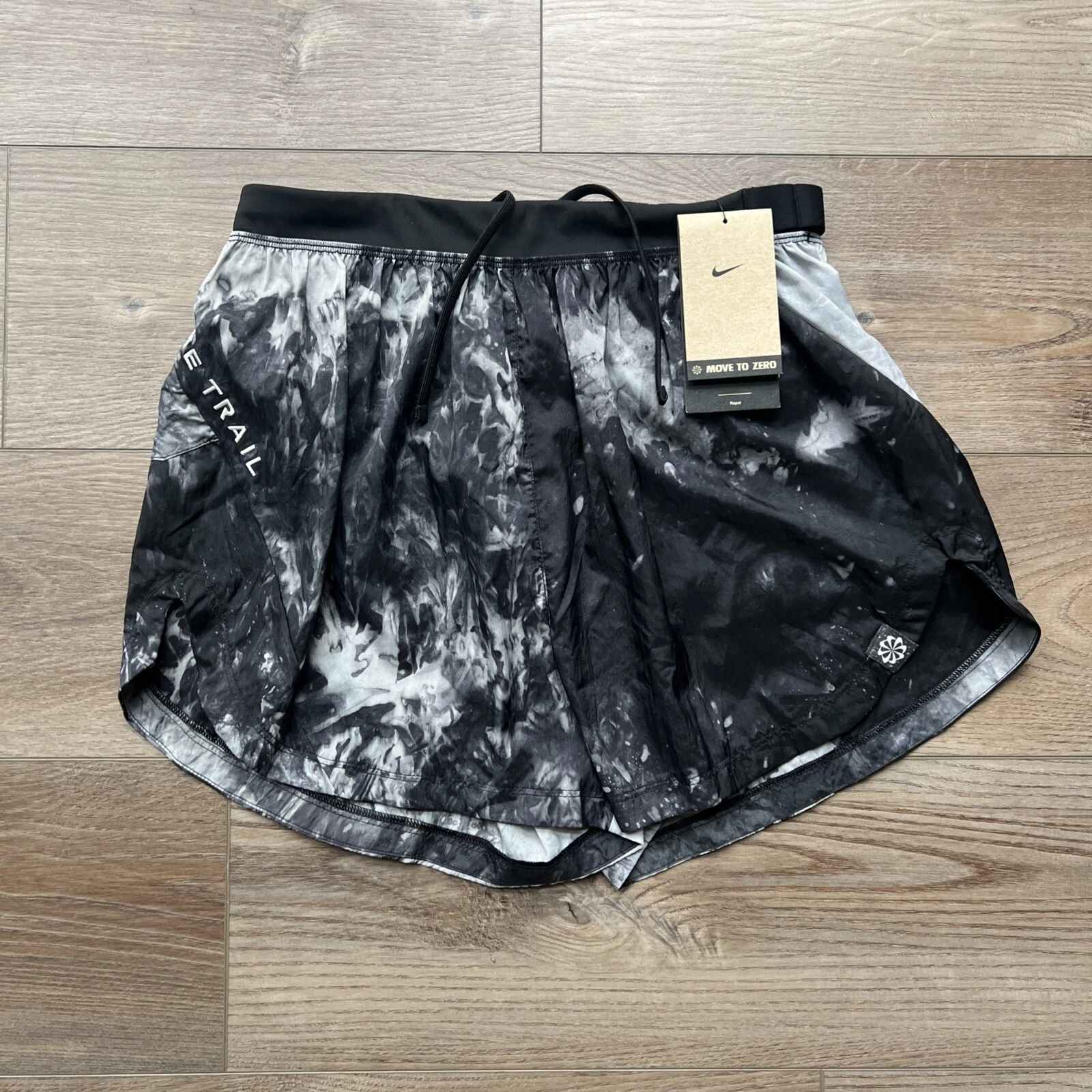 Womens Size Medium Nike Trail Running Shorts Lined Tie Dye DX1021-010
Opens in a new window or tab