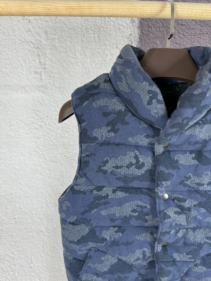 Beyes Co. Ltd Joy to Relief & Insecurity Trapha chaleco camuflaje Foto 4 de 4