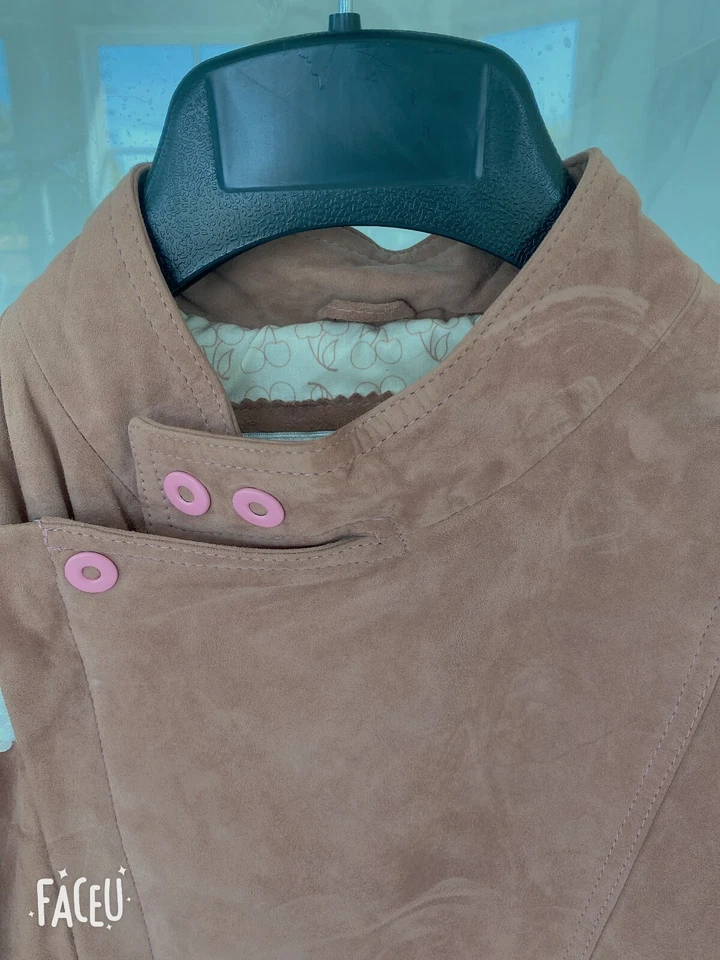 ¡¡NUEVO CON ETIQUETA!! ¡¡CHAQUETA DE GAMUZA ROSA LUELLA INCREÍBLEMENTE LINDA!! TALLA M, ¡IMPRESCINDIBLE VERLO!! Foto 2 de 2