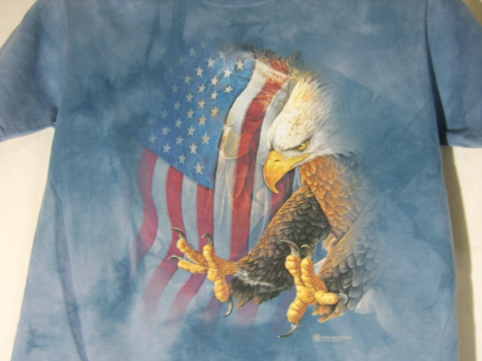 CAMISETA LA MONTAÑA "BANDERA DE LA LIBERTAD DEL ÁGUILA" TALLA MEDIANA NUEVA SIN ETIQUETAS: B19-1 Foto 2 de 2