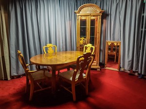 Esszimmer Vitrine Esstisch Stühle aus Pinienholz komplett ...