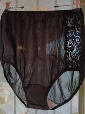 Vintage BALI Black Lace Silky Antron Nylon Mushroom Gusset Granny Panties M EUC