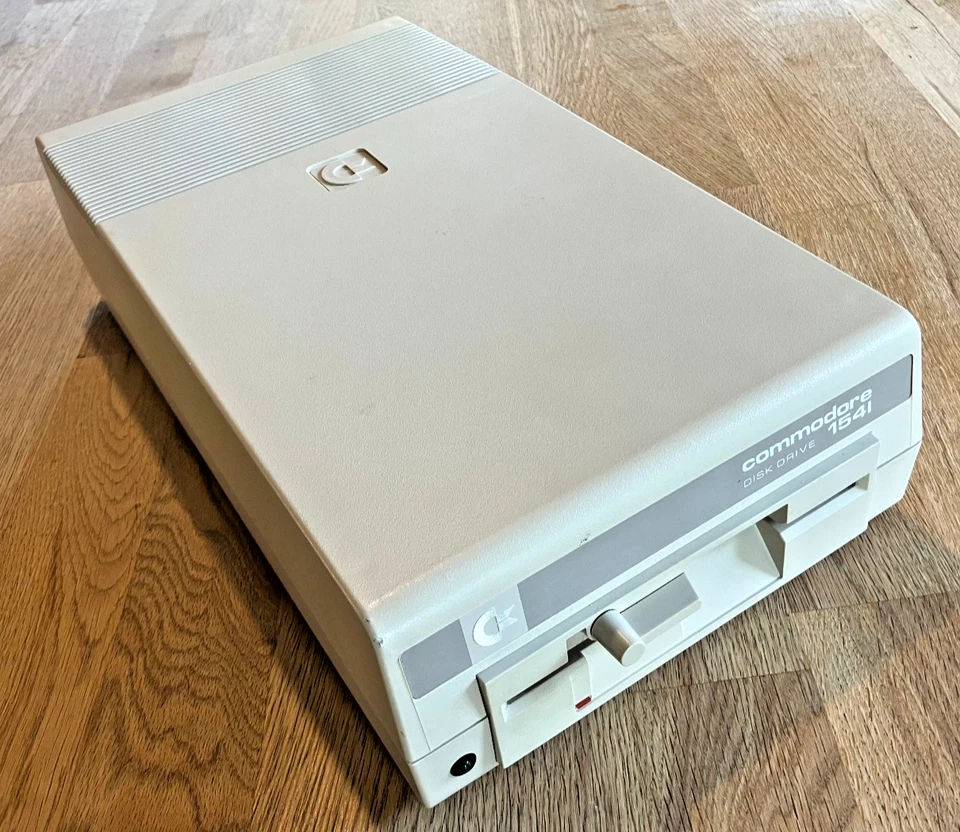 Commodore 1541 Disk Drive – Original Floppy-Laufwerk für C64
