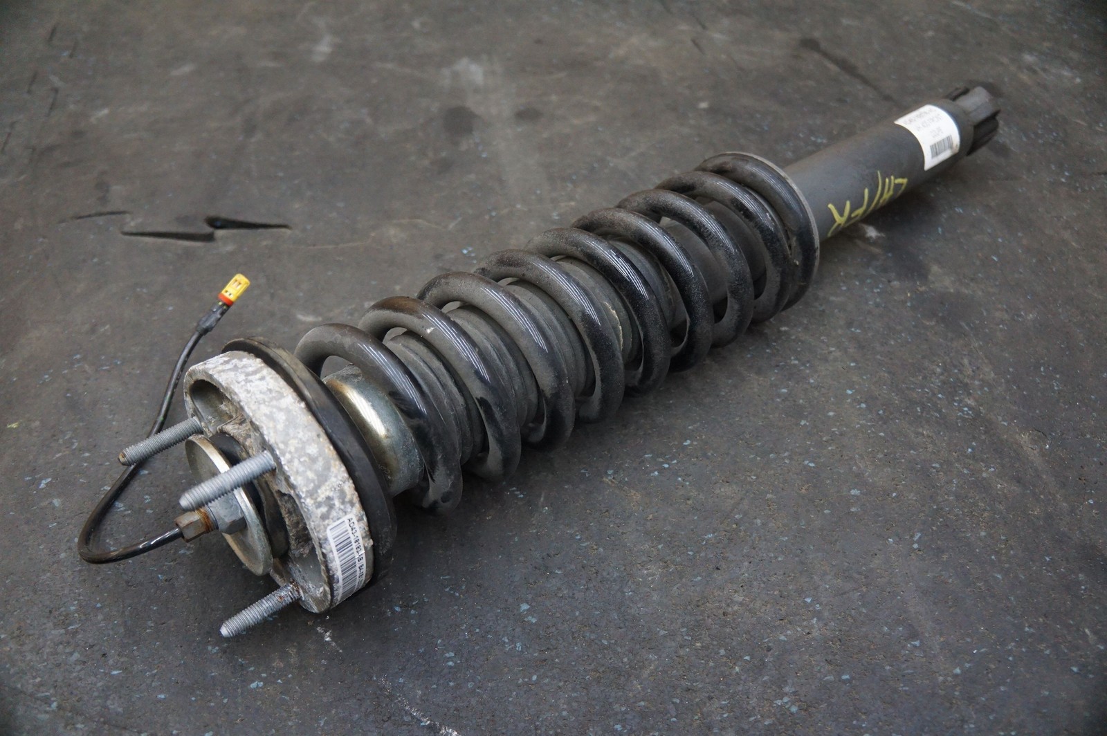 Front Left Or Right Shock Strut AD43-18B036-AC Aston Martin Rapide Coupe 2010