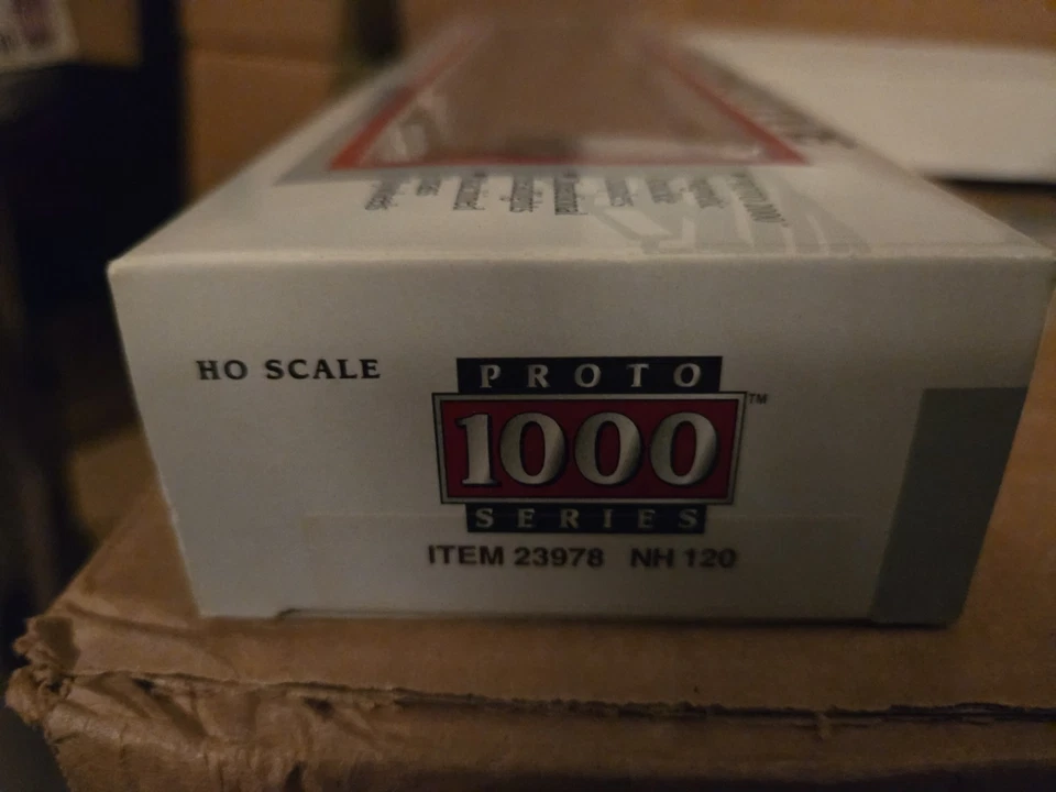 Proto 1000 Series Budd RDC Locomotive HO Scale Item 23978 NH #120 - Image 3 of 3