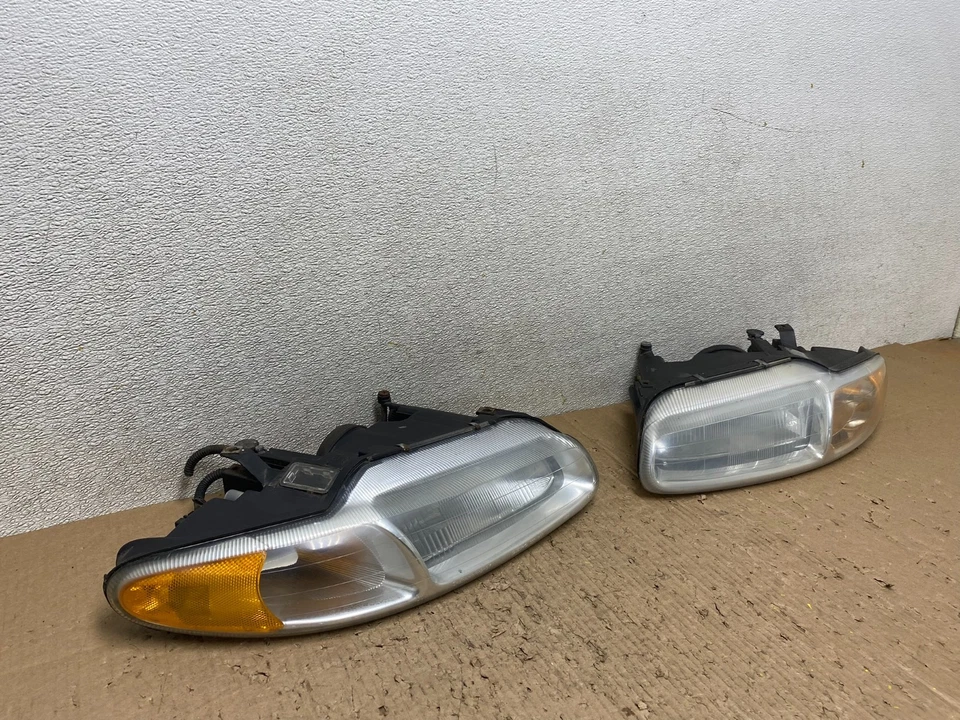 1996-2000 Chrysler Sebring Left+Right Side Halogen Headlights OEM T8040 DW - Image 3 of 4