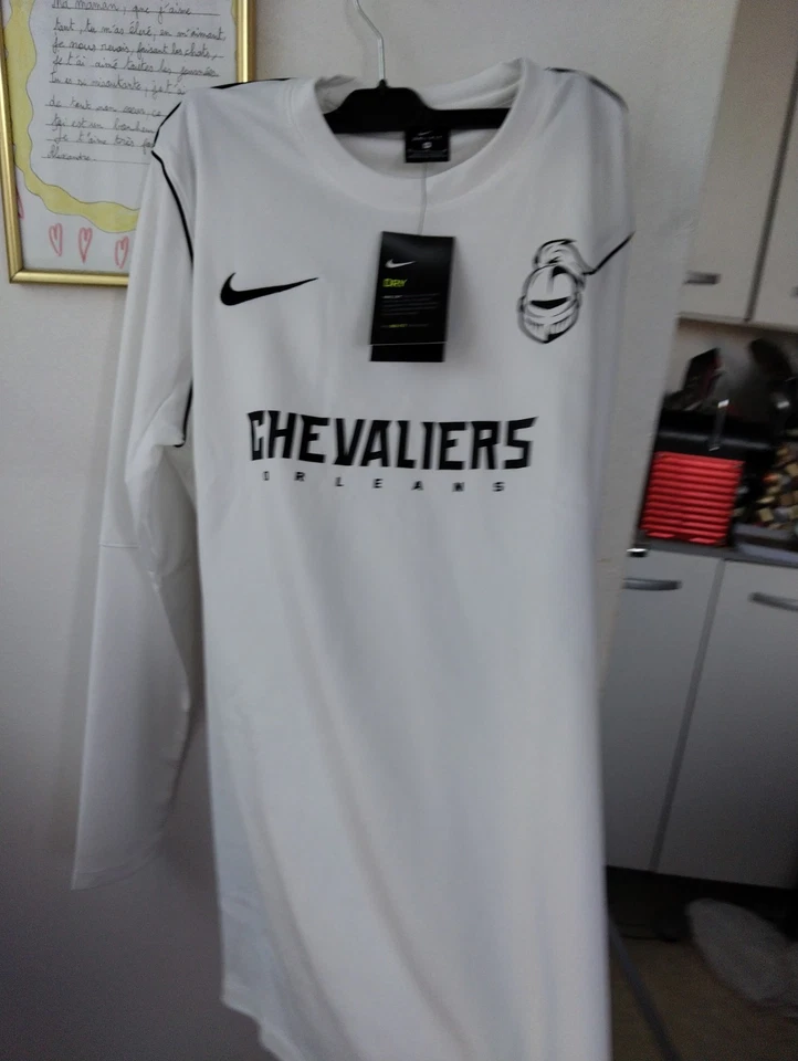 Sweat Léger Nike Chevaliers. Taille M. Neuf avec étiquette - Photo 4/4