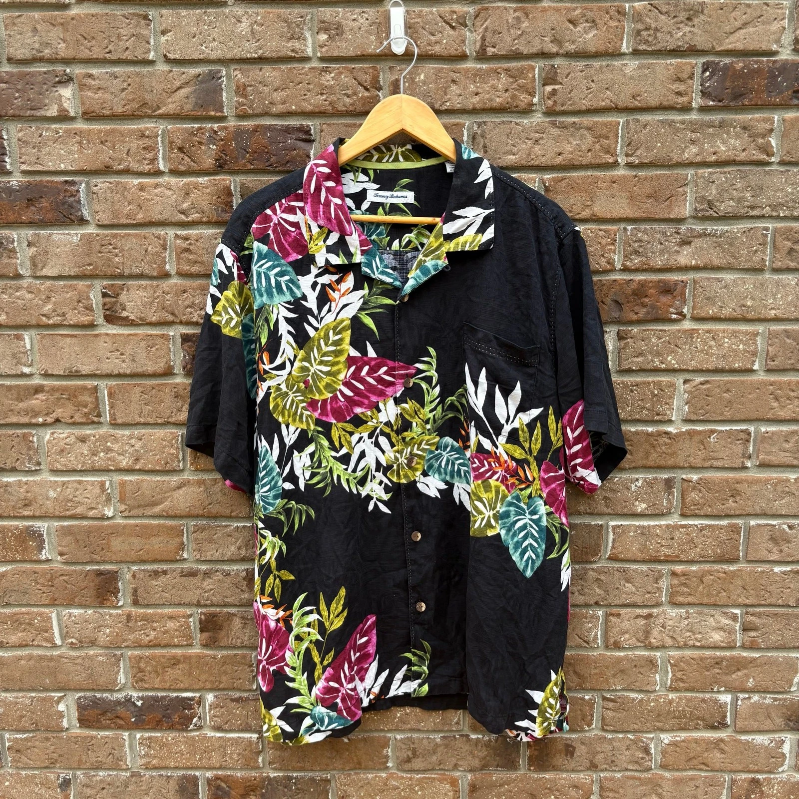 Tommy Bahama Black Floral Silk Button Up Shirt XL