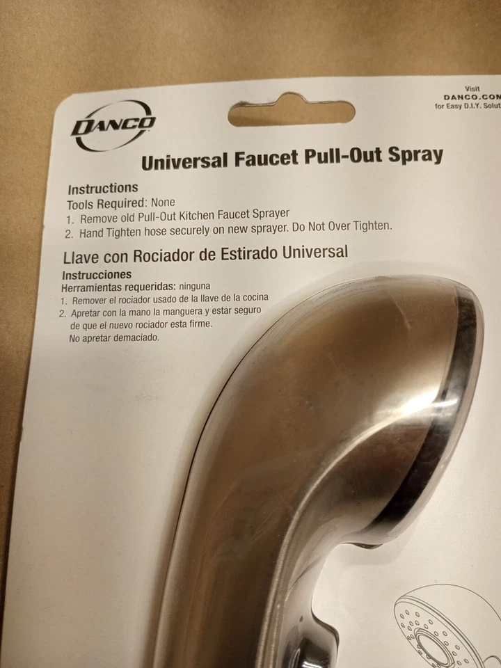 Cabezal pulverizador de cocina extraíble Danco 10409, níquel cepillado Foto 3 de 4