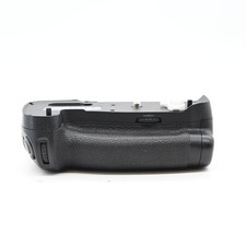 Nikon MB-D17 Multi Power Battery Pack for Nikon D500 758