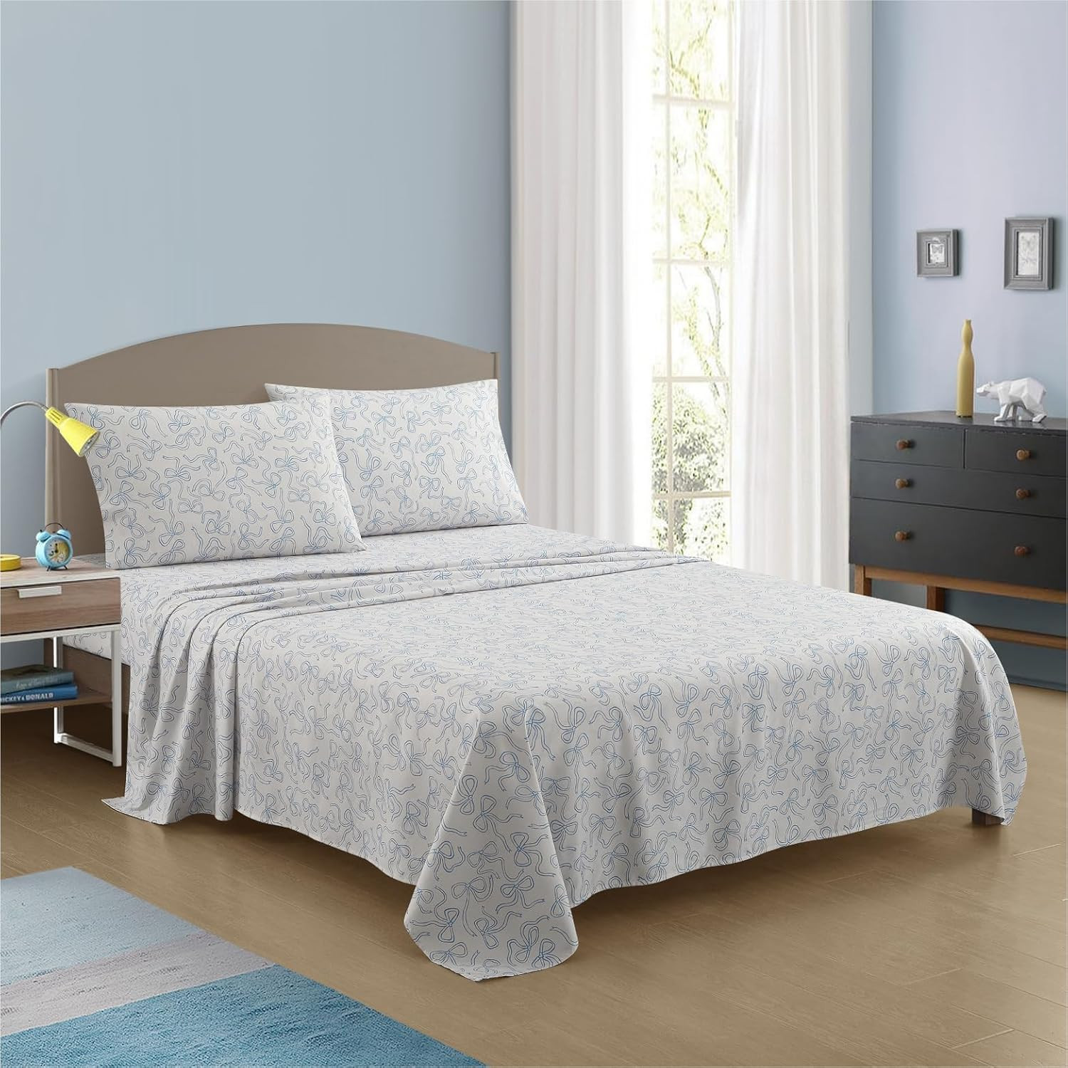 как выглядит 4-Piece Full Sheet Set,Coquette Bow Design in Baby Blue, Includes Fitted Sheet, фото
