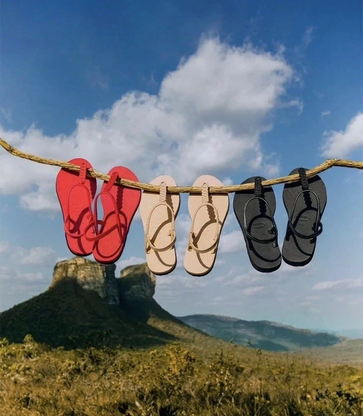 🍓¡NUEVO CON ETIQUETAS! Sandalias de verano Havaianas You Paraty detalle de cadena correa en T talla 8,5 rojo rubí Foto 4 de 4