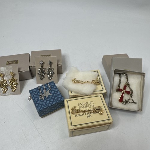 Vintage Jewelry Lot of 6 Gold Tone & Silver Tone Necklaces Earrings & Pin Avon