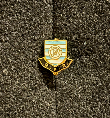 Pin/Badge/Anstecknadel   Brosche Queens Park Rangers - QPR