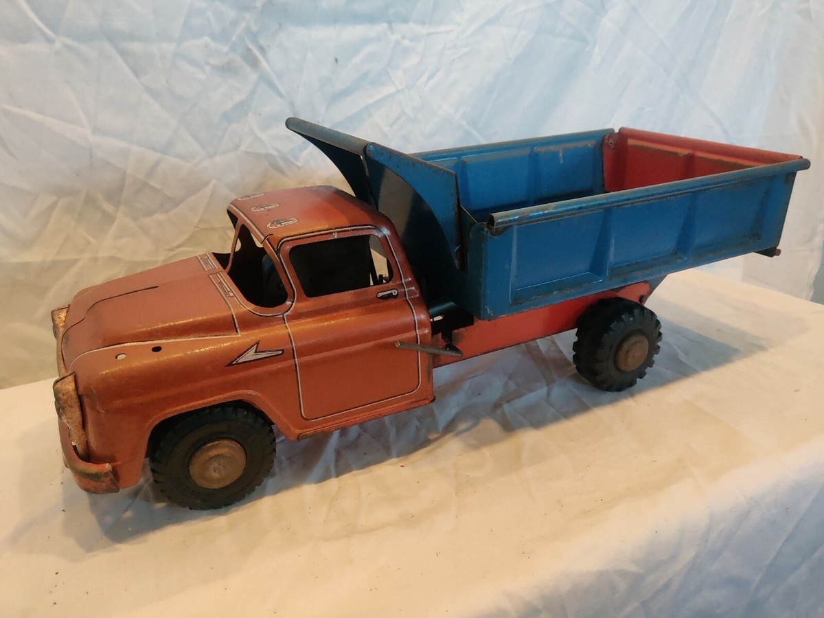 Vintage Marx LUMAR Hydraulic Dump Truck-pressed steel-original