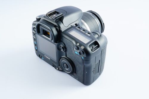 EX+5 Canon EOS 30D Digital SLR w/ EF-S 18-80mm F/3.5-5.6 IS, 256MB CF Card JAPAN - Picture 9 of 24