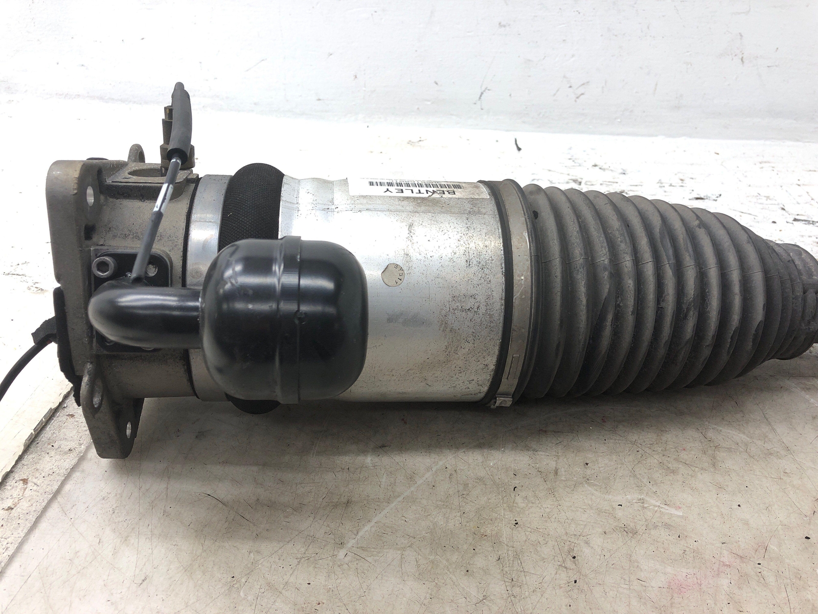 2006-2012 BENTLEY CONTINENTAL OEM LEFT REAR AIR STRUT SHOCK ABSORBER 3W5616001C