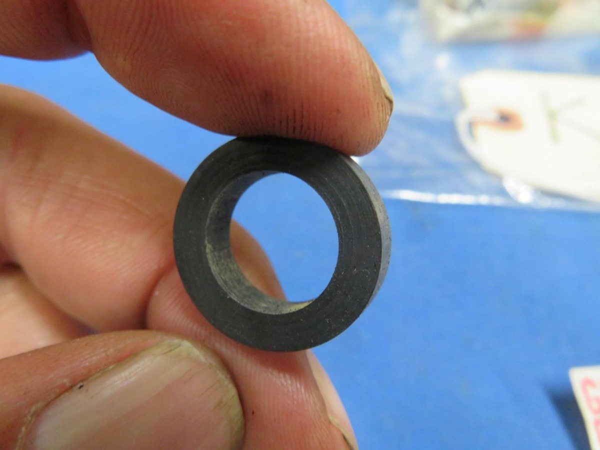NOS Kawasaki # 92075-310 Signal Rubber Damper KE KL KZ ZX KE250