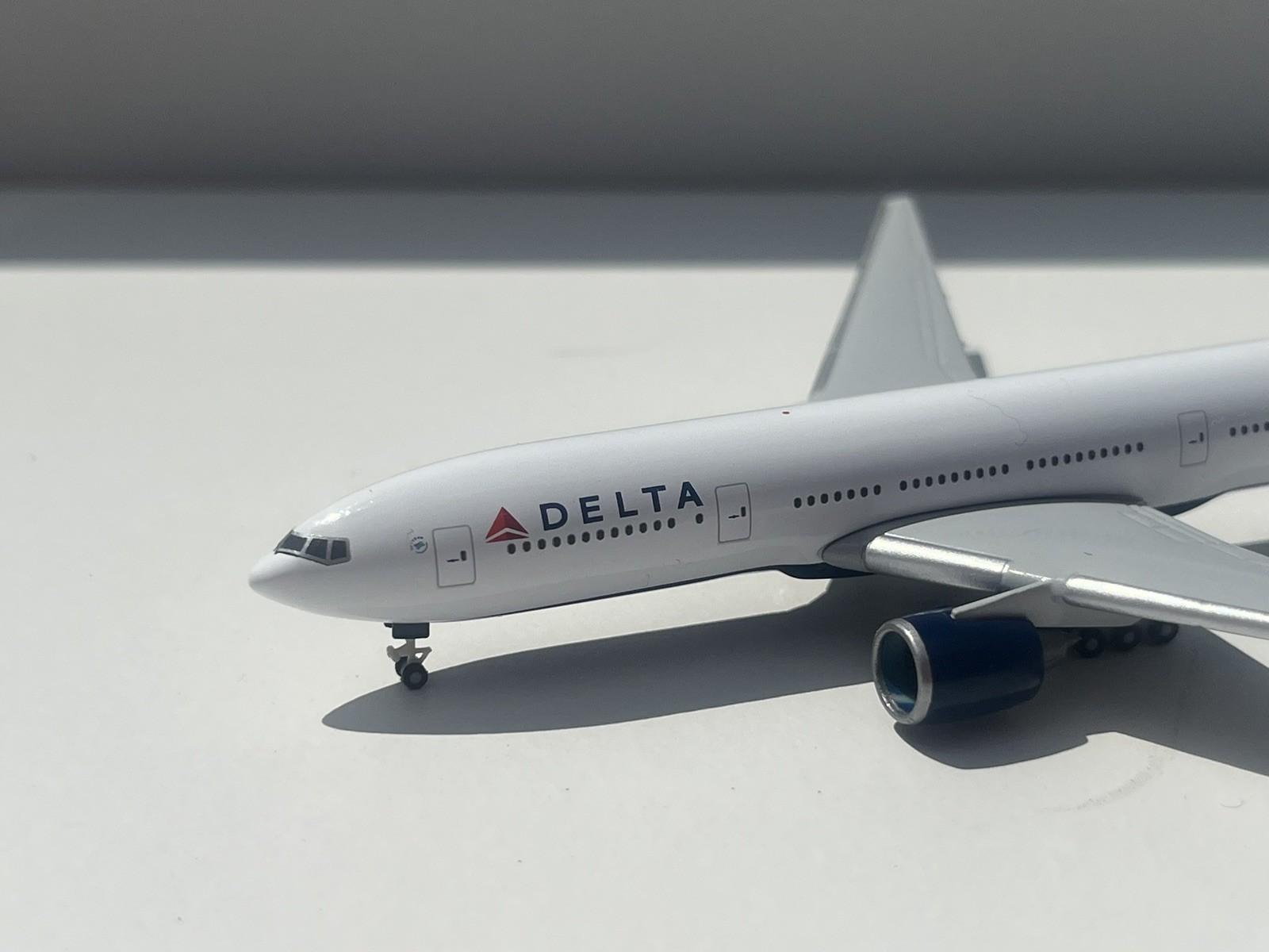Herpa Wings Delta Airlines Boeing 777-200 1/500 